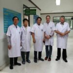 Mark Williams at the Chang Mai Organic Lab. Khun Saknarong and Professor Danuwat Pengont Thailand 2019 (2)